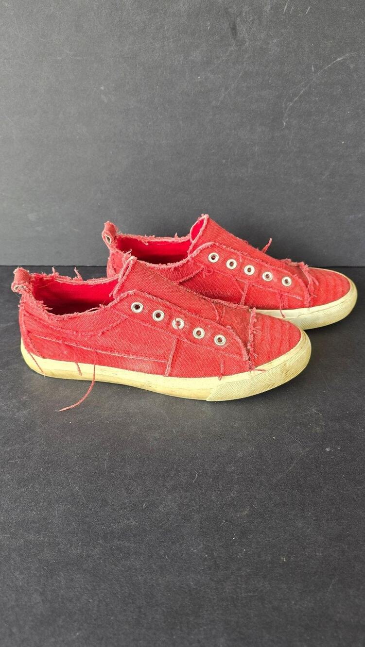 Corkys Babalu Shoes Womens Size 8 Red Canvas Low Top Slip On Distressed Sneakers